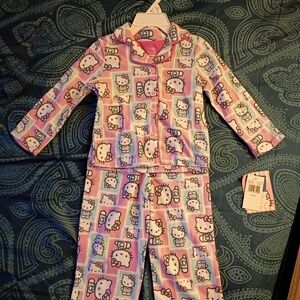 CHILDRENS HELLO KITTY PAJAMA SET